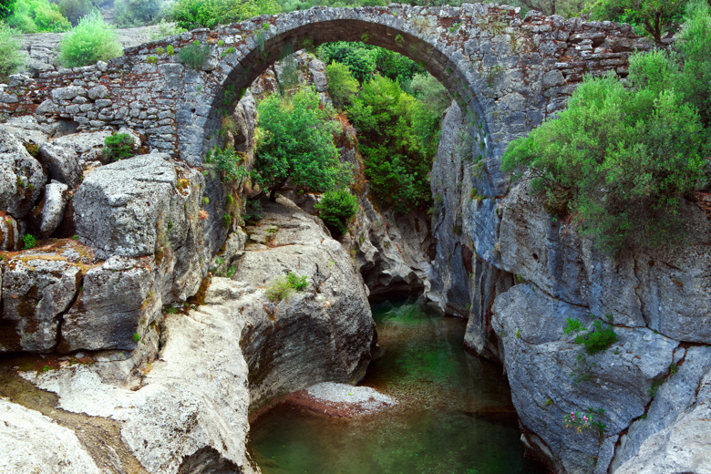 Köprülü Kanyon'da diğer tarihi köprü
