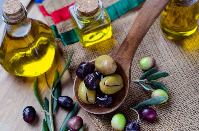 Zeytin Yağları ve Zeytinler 4